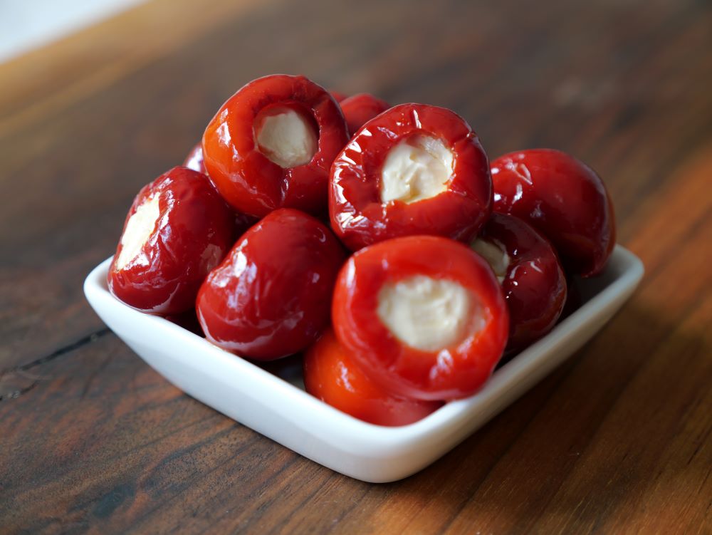Cherry Peppers & Goat Cheese (4 pack)